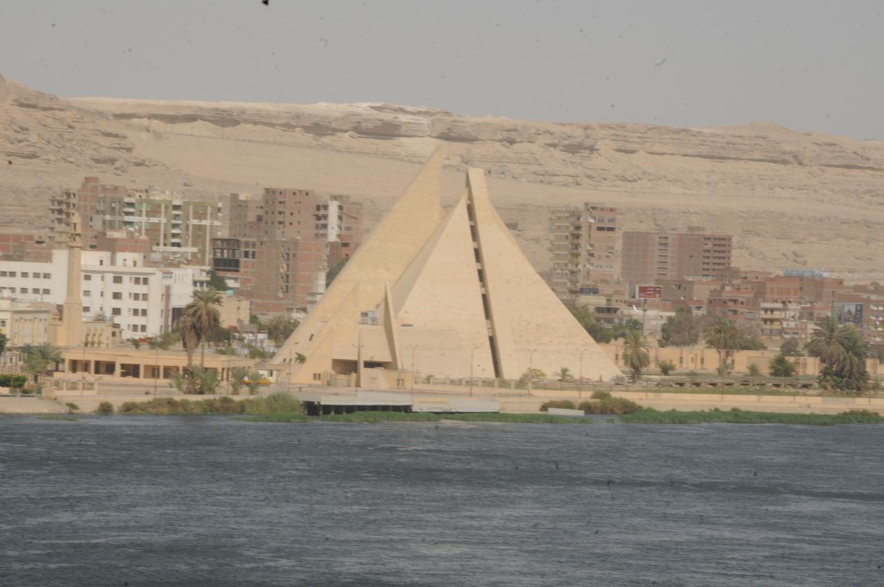 King Akhenaton Hotel 明亚 外观 照片